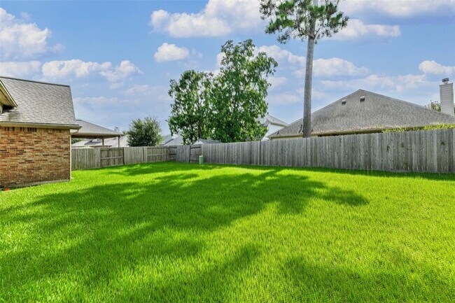 Building Photo - 13911 Desert Trace Ct