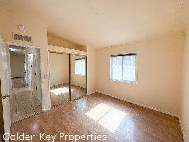 Building Photo - Welcome to the spacious single-level manuf...