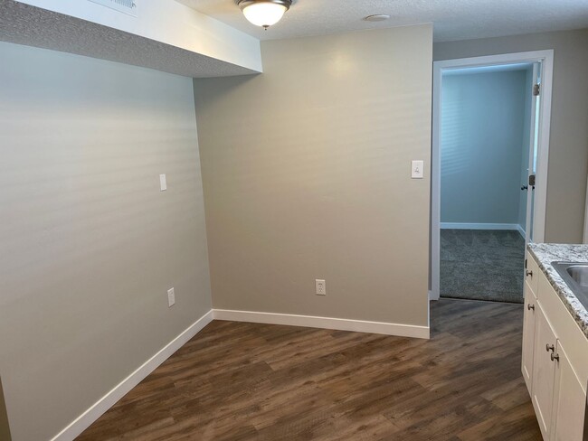 Building Photo - 359 N 400 E