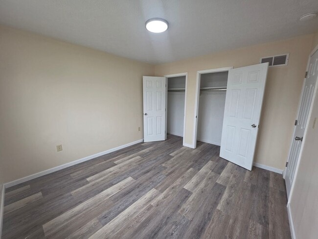 Building Photo - 3-Bedroom 2 Bath Duplex. Ravenna Ohio.