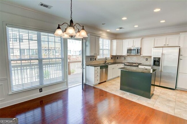 Building Photo - 2430 Natoma Ct SE