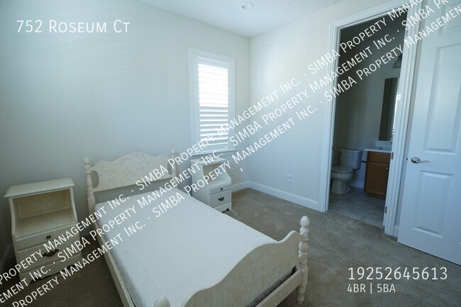 Building Photo - 752 Roseum Ct