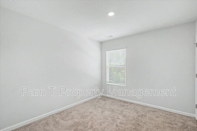 Building Photo - 140 Birch Cir