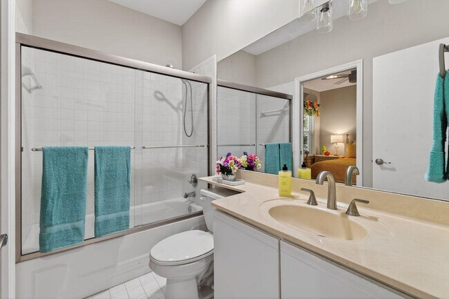 Building Photo - 2074 Mainsail Cir