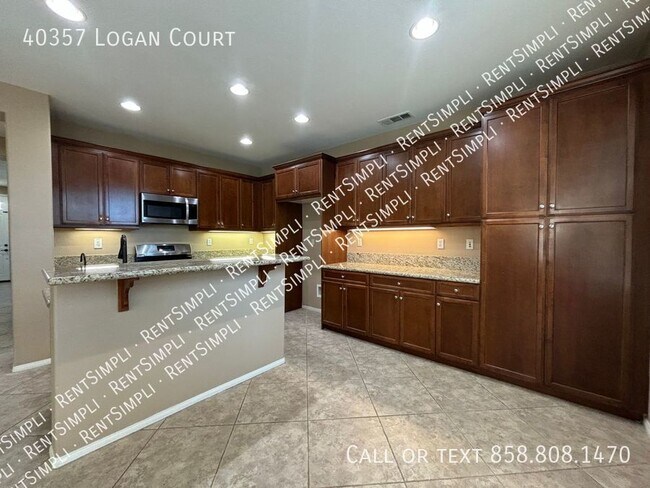 Building Photo - 40357 Logan Ct