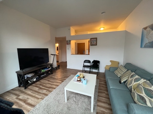 Building Photo - 196 Crown St