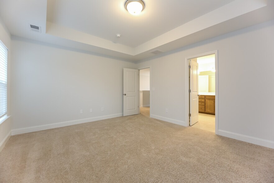 Building Photo - 127 Renwood Rd