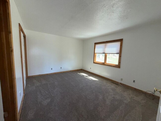 Building Photo - 3793 Badger Ln