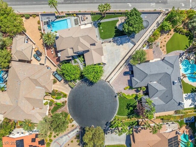 Building Photo - 8000 Silver King Dr