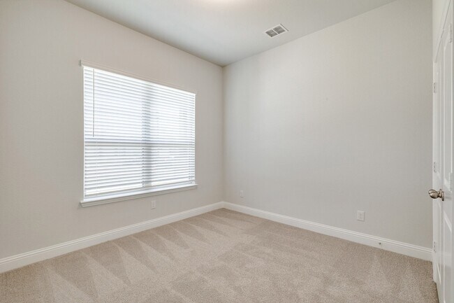 Building Photo - 1216 Blanco Trl