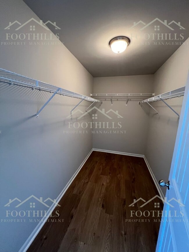 Building Photo - Your Next 3BR Home Awaits – Pets Welcome!