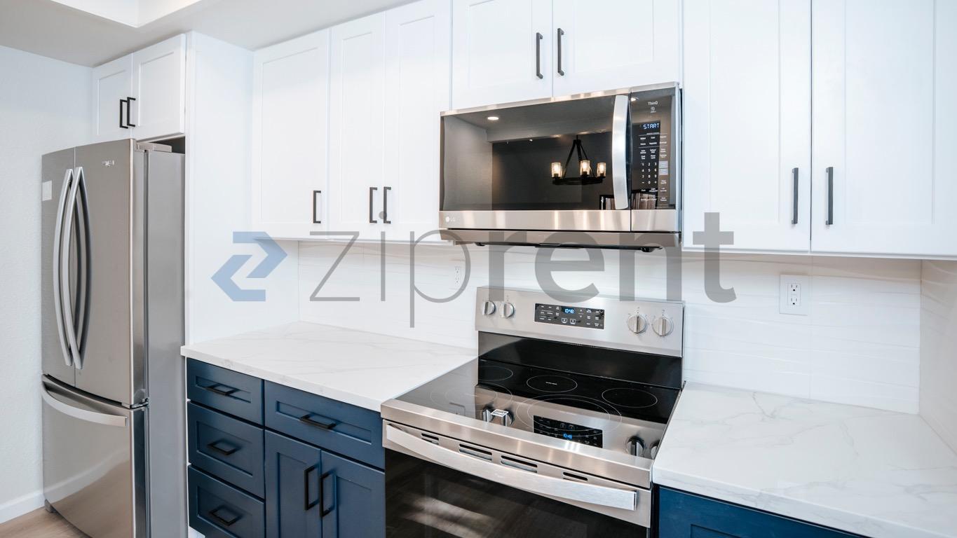 Building Photo - Unit