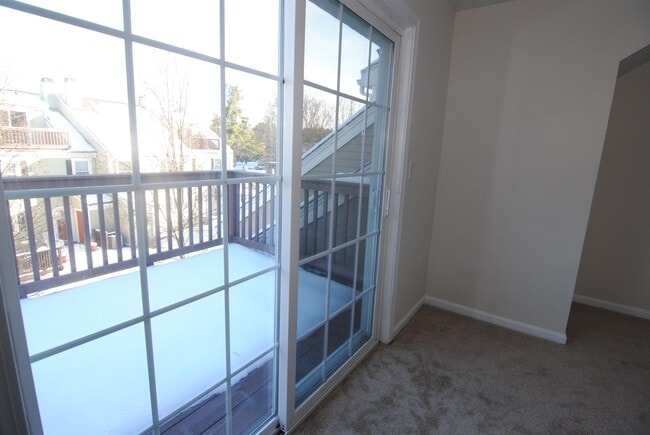 Building Photo - 18 Cadogan Way