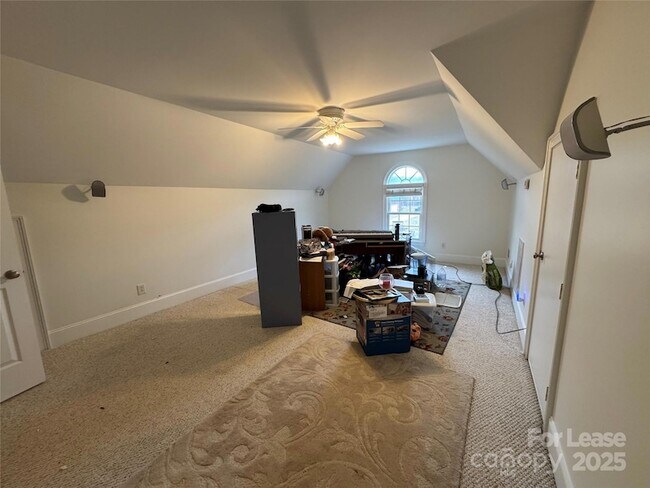 Building Photo - 5919 Newell Dr