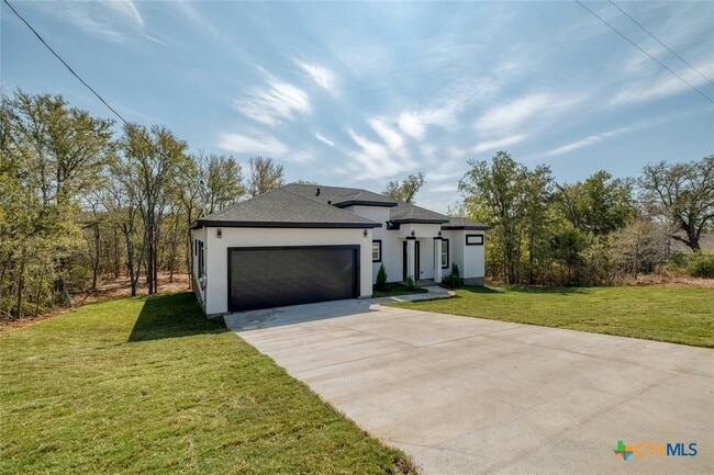 Building Photo - 121 Diamond Head Dr