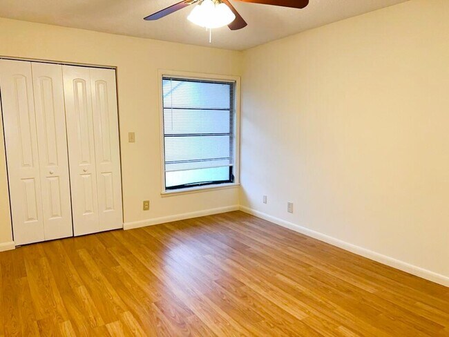 Building Photo - 3094 Bermwood Ln