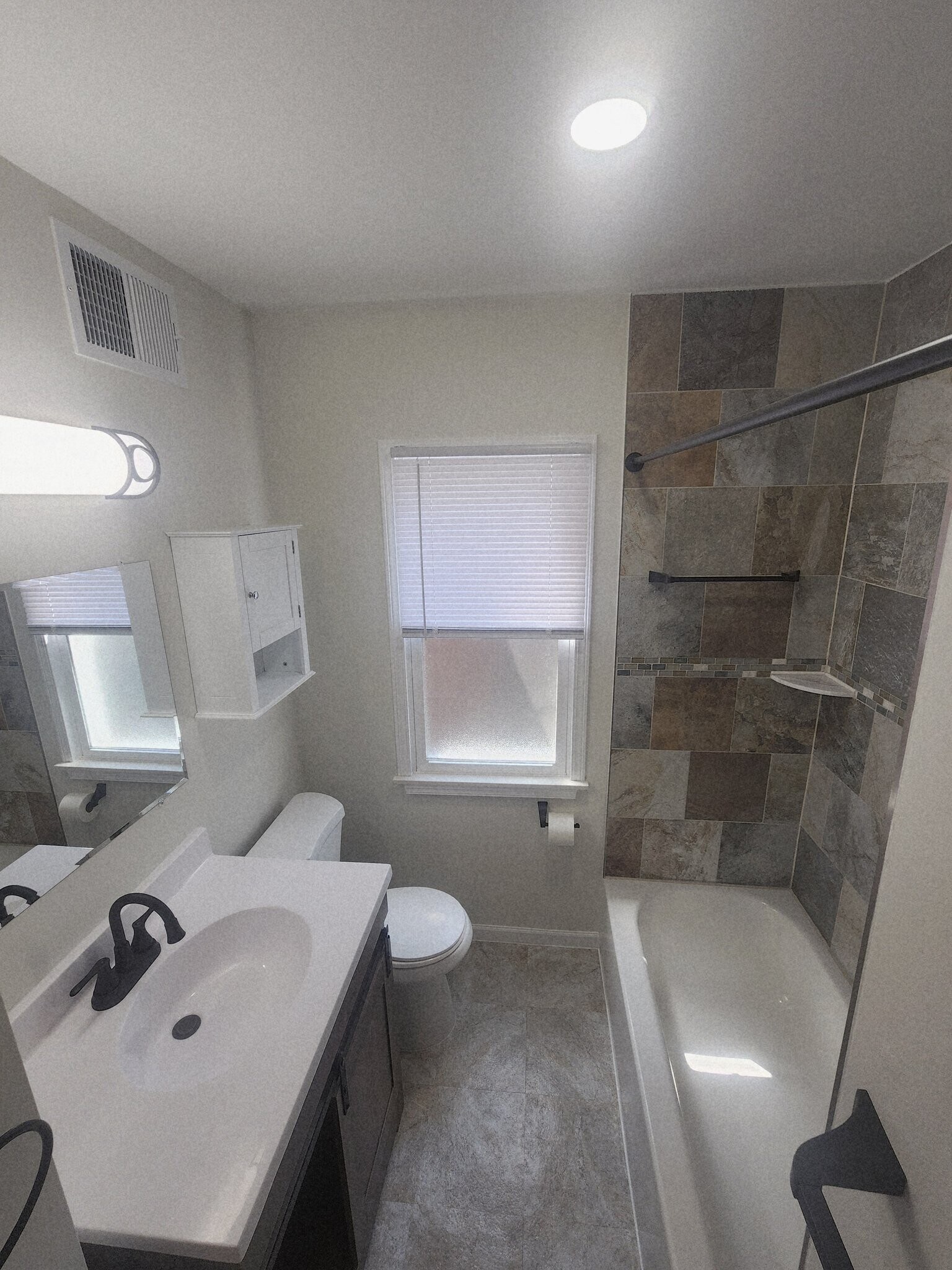 Building Photo - 17145-17147 Santa Rosa Dr