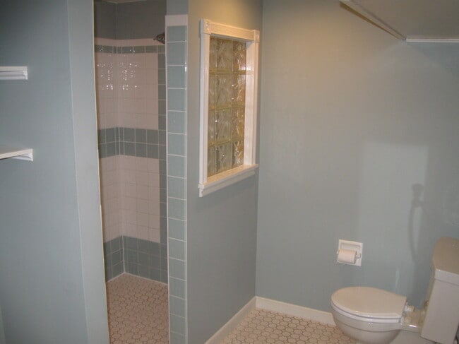 Building Photo - 9254 Sappington Rd