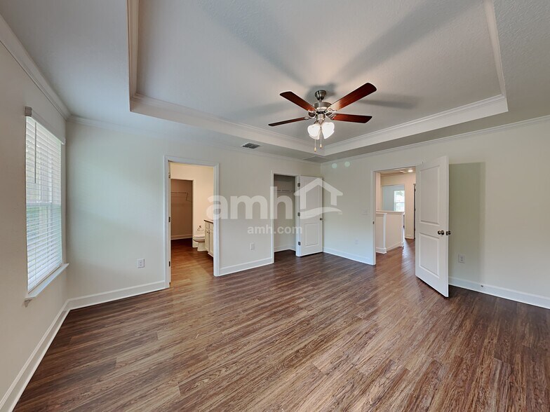 Building Photo - 5879 Hampton Creek Rd