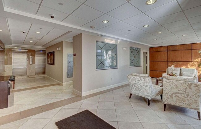 Building Photo - 4200 N Ocean Dr