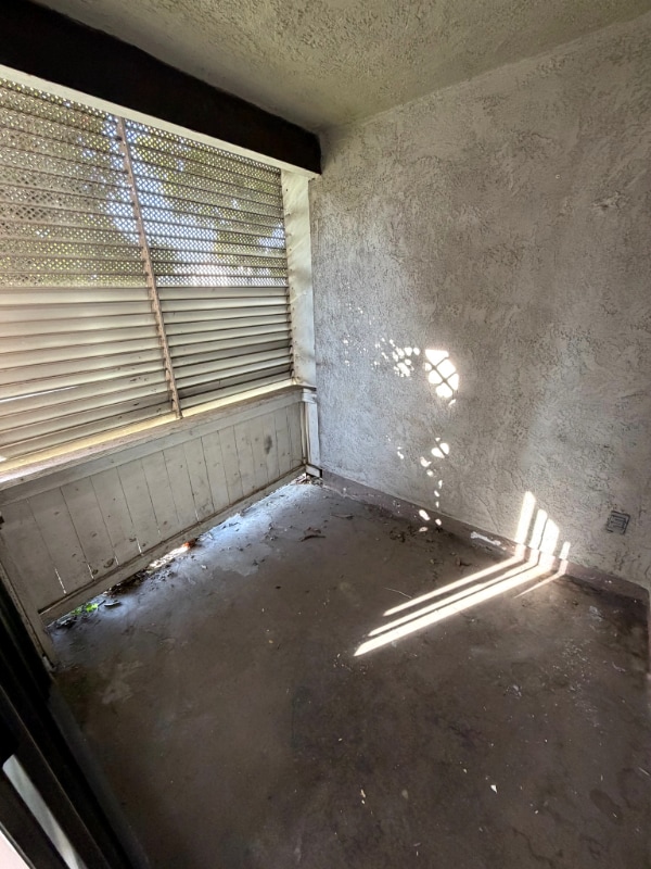 Building Photo - 360 N San Antonio Ave