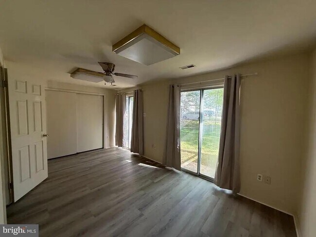 Building Photo - 4711 Leyden Way