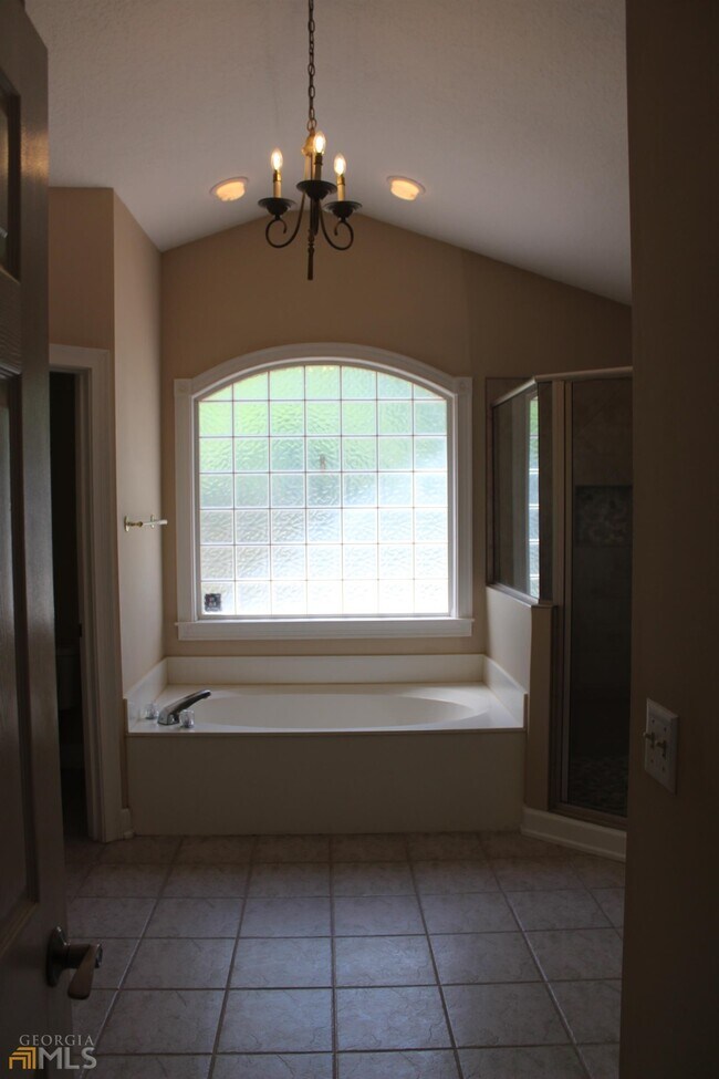 Building Photo - 203 Carrington Way