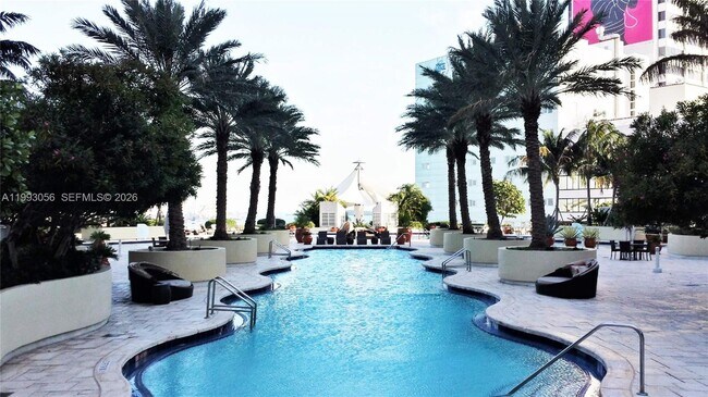 Building Photo - 253 NE 2nd St