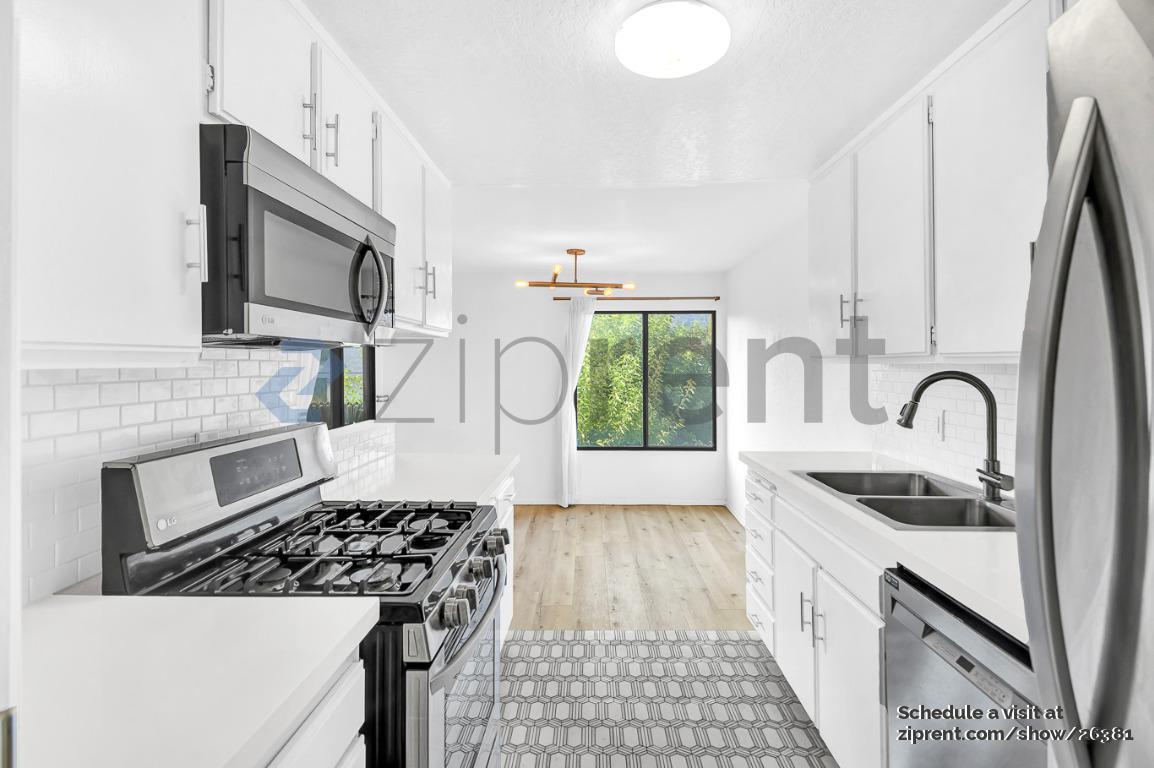Building Photo - 515 N Jackson St