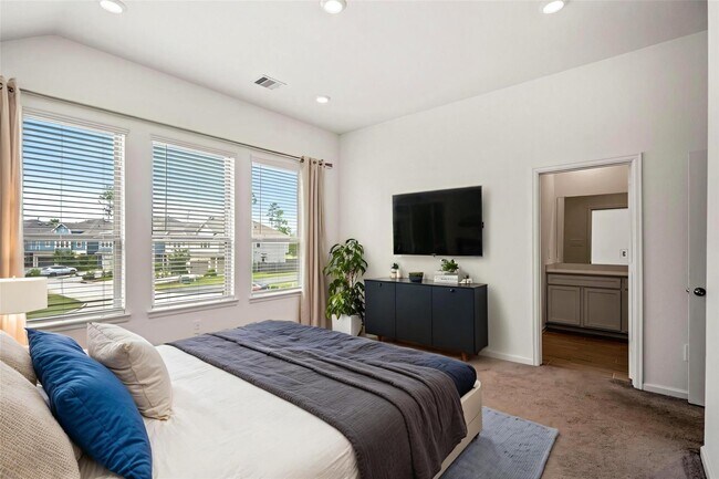 Building Photo - 613 Royal Arch Dr