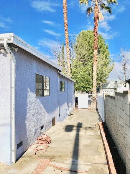 Building Photo - 17418 Califa St