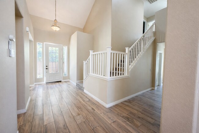 Building Photo - Newly Updated Poets Square Fallbrook 4 Bedroom House for Rent