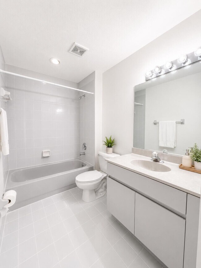 Building Photo - 6560 Villa Sonrisa Dr