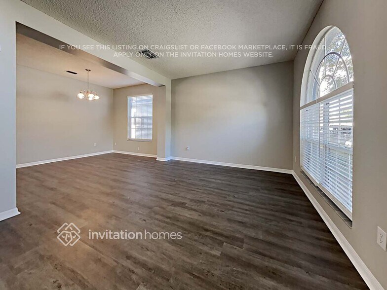 Building Photo - 1060 Grand Canyon Dr