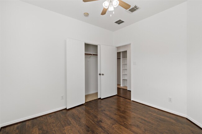 Building Photo - 5425 Jefferson St