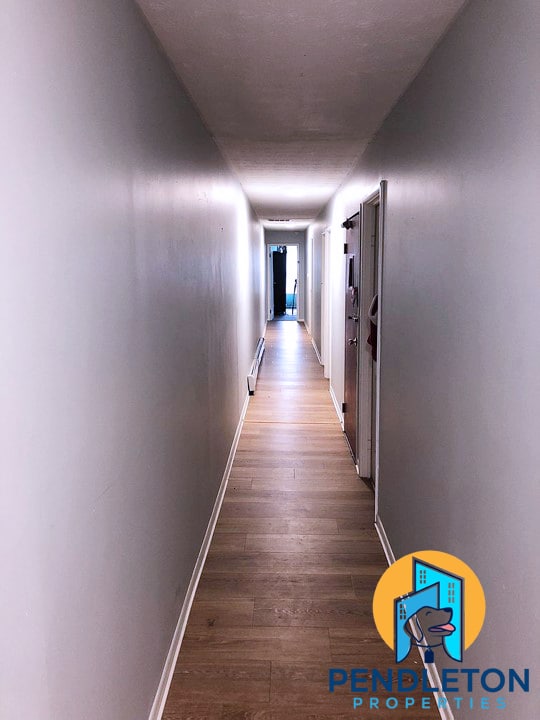 Building Photo - 525 E 13th St