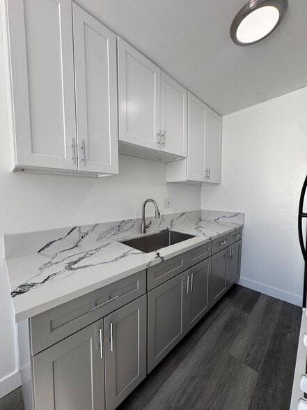 Interior Photo - 1205 Victoria Ave