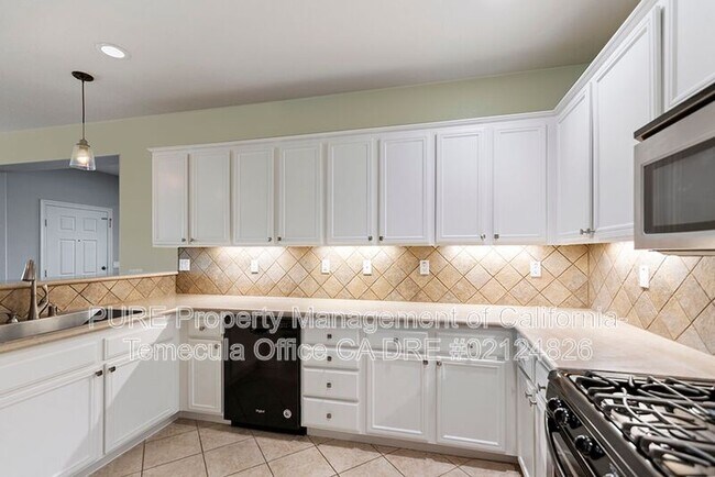 Building Photo - 36282 Fabrizio Ln