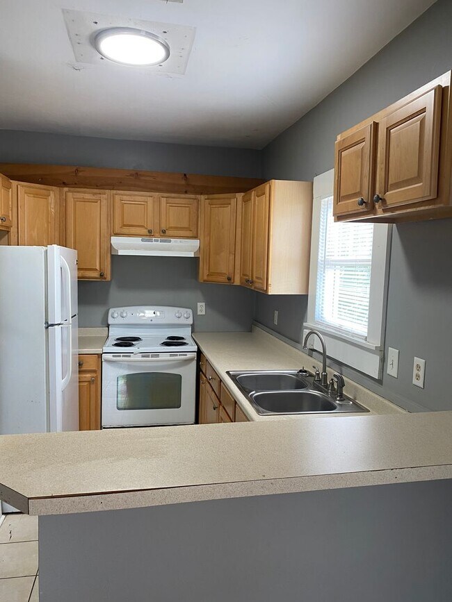 Building Photo - ADAMS 1237-41