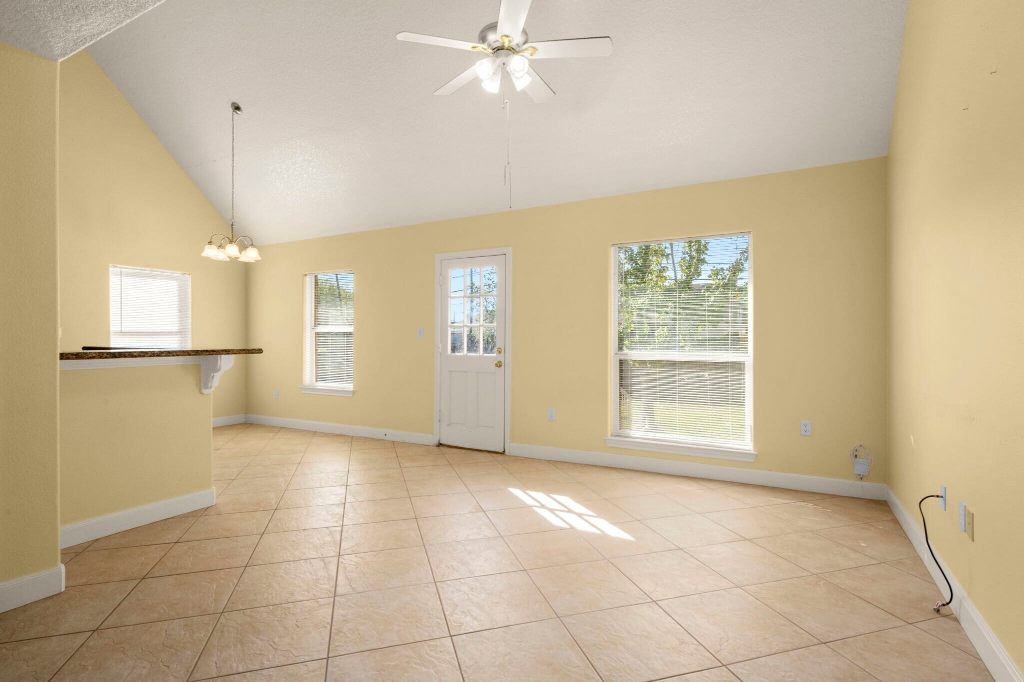 Building Photo - 3212 Glastonbury Dr