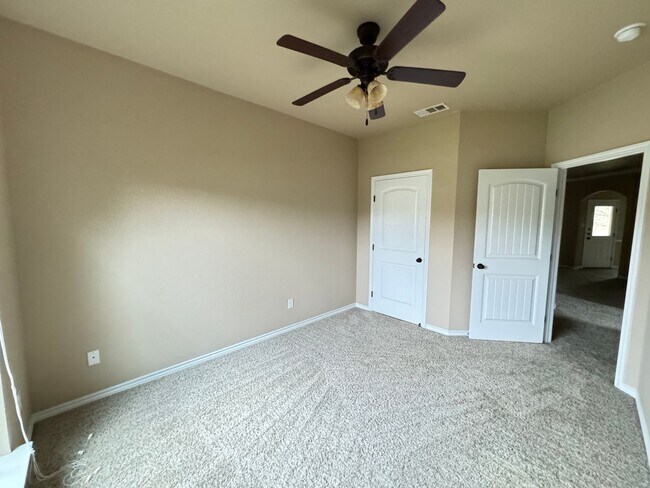 Building Photo - 708 Cody James Dr