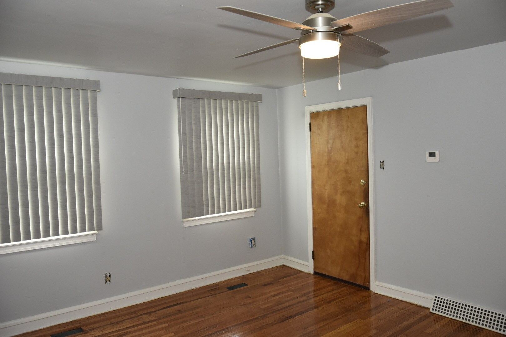 Building Photo - 3300 W Queen Ln