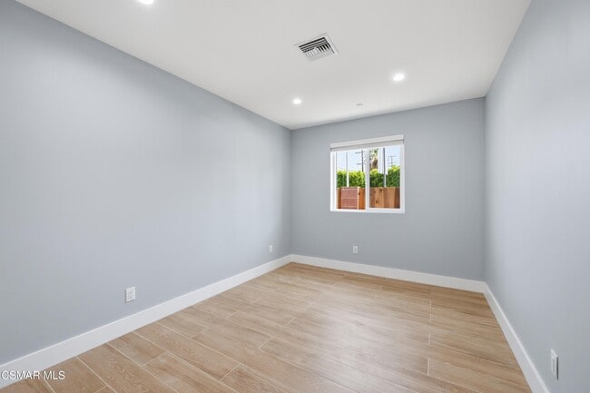 Building Photo - 13100 Filmore St