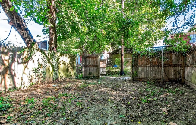 Building Photo - Bright 2 Bedroom, 1 Bath Ranch Style Home in Harrisburg, Pa!