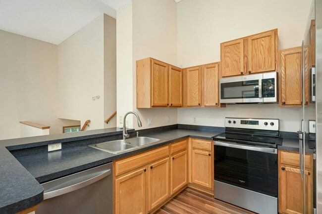 Building Photo - 7637 Century Blvd