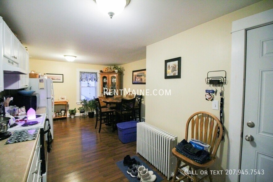 Building Photo - 48 Elm St