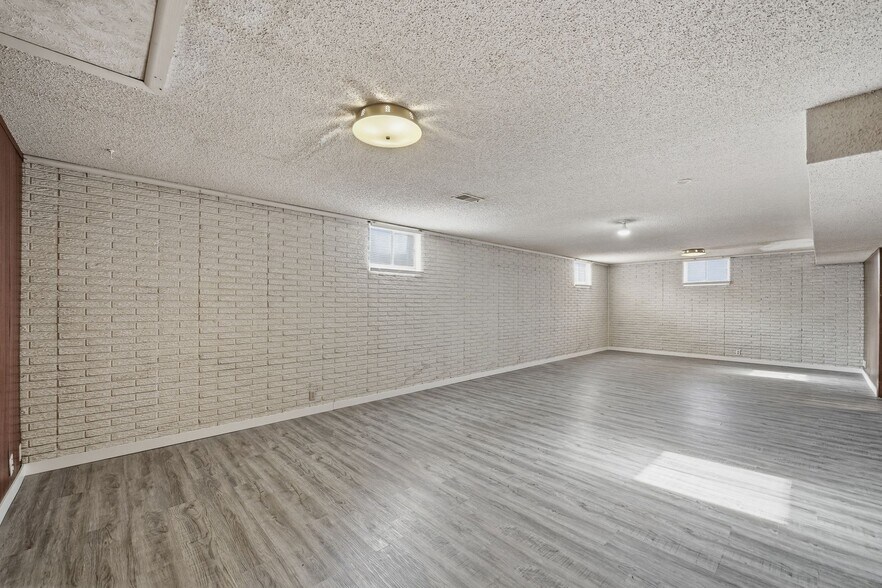 Building Photo - 2830 S 13th St