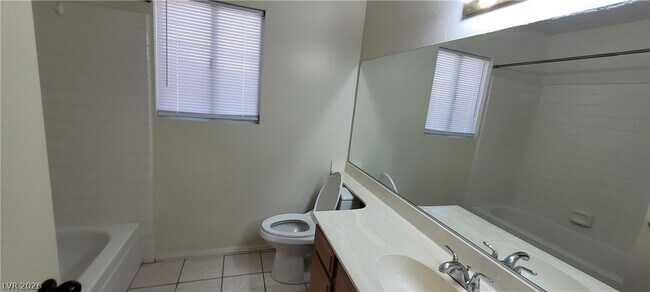 Building Photo - 2813 Cacto Ct