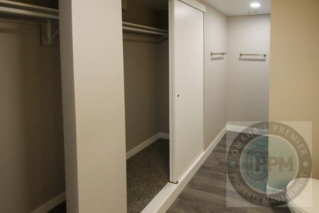 Building Photo - READER 4210