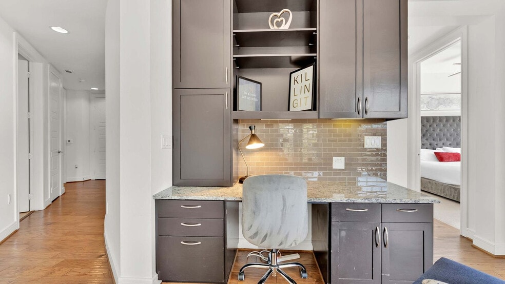 Building Photo - 101 Bowen St